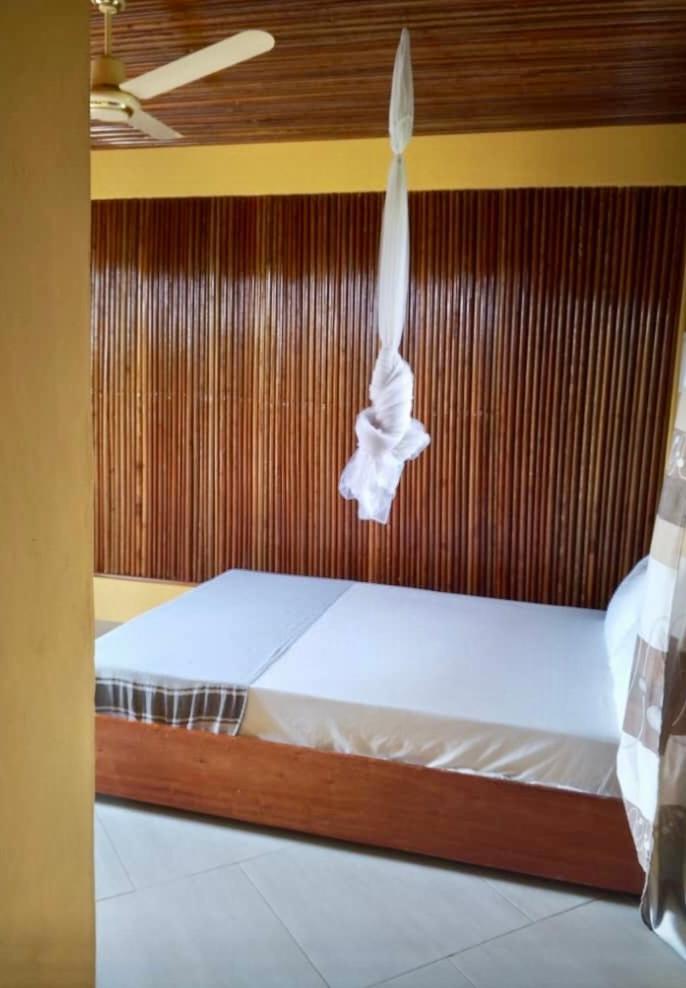 Serenity Haven Lodge Busua Экстерьер фото