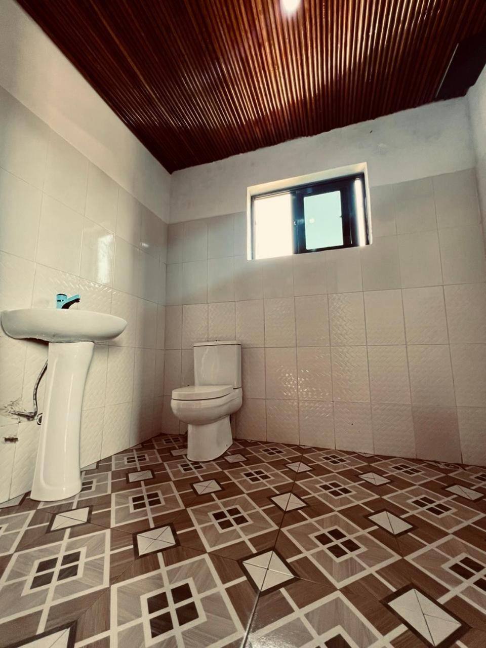 Serenity Haven Lodge Busua Экстерьер фото